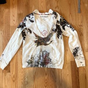 Iucky brand cream sweatshirt.